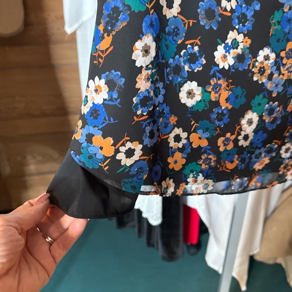 Calvin Klein Black Floral Blouse - Picture 5 of 5